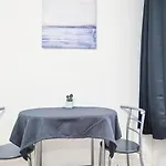 Studio Near Metro & Marais & Hotel De Ville & Seine