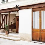 Studio Near Metro & Marais & Hotel De Ville & Seine