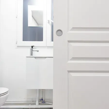 Apartment Near Metro & Marais & De & Seine